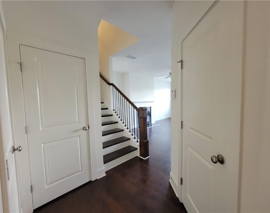 116 Auburn Gate Lane - Photo Thumbnail 3
