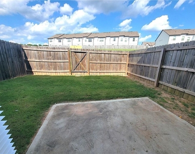 116 Auburn Gate Lane - Photo Thumbnail 2