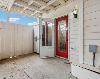 102 Holcomb Ferry Road - Photo Thumbnail 22