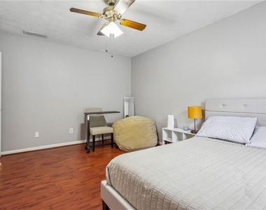 102 Holcomb Ferry Road - Photo Thumbnail 17