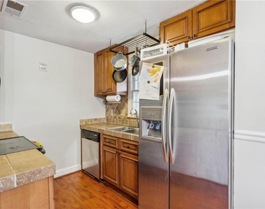 102 Holcomb Ferry Road - Photo Thumbnail 10