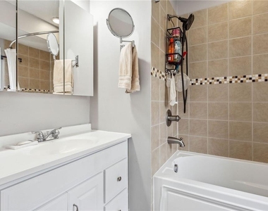 102 Holcomb Ferry Road - Photo Thumbnail 15