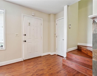 102 Holcomb Ferry Road - Photo Thumbnail 3