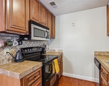 102 Holcomb Ferry Road - Photo Thumbnail 11
