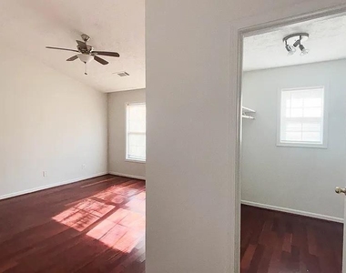 1493 Ashley Way - Photo Thumbnail 9
