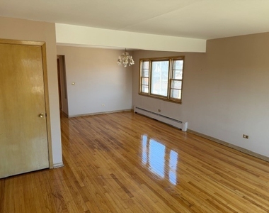 5556 N Central Avenue - Photo Thumbnail 6