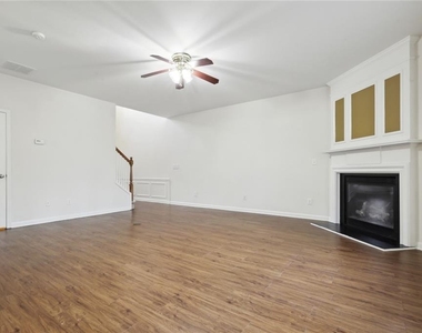 3033 Hartright Bend Court - Photo Thumbnail 5