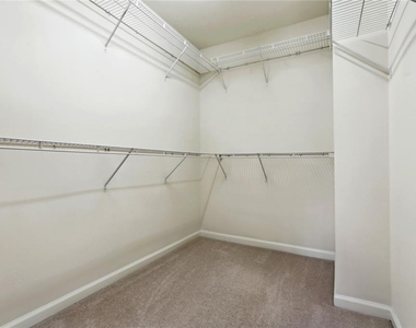 3033 Hartright Bend Court - Photo Thumbnail 19
