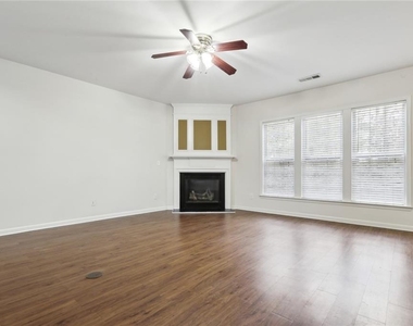 3033 Hartright Bend Court - Photo Thumbnail 6