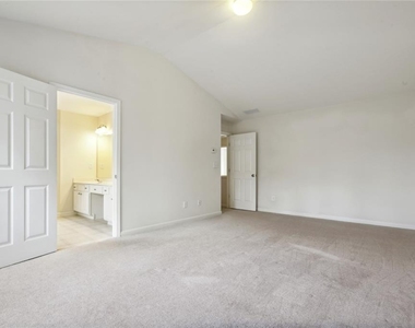 3033 Hartright Bend Court - Photo Thumbnail 16