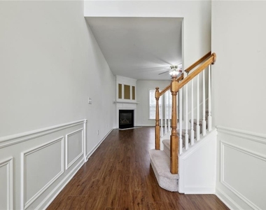 3033 Hartright Bend Court - Photo Thumbnail 4
