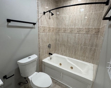 6412 S Greenwood Avenue - Photo Thumbnail 5