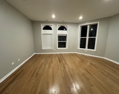 6412 S Greenwood Avenue - Photo Thumbnail 10