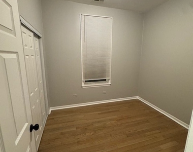 6412 S Greenwood Avenue - Photo Thumbnail 7
