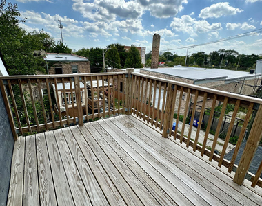 2713 W Gladys Avenue - Photo Thumbnail 19