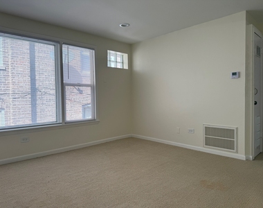 11137 S Emerald Avenue - Photo Thumbnail 1
