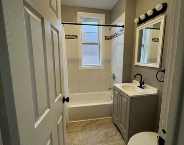 6601 S Langley Avenue - Photo Thumbnail 4
