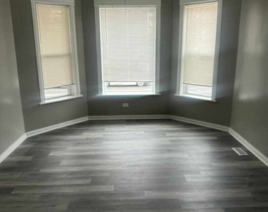6601 S Langley Avenue - Photo Thumbnail 1