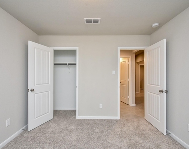 1427 Central Heights Drive - Photo Thumbnail 24