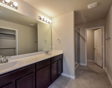1427 Central Heights Drive - Photo Thumbnail 18