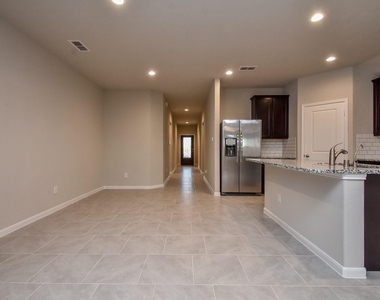 1427 Central Heights Drive - Photo Thumbnail 5