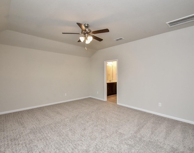 1427 Central Heights Drive - Photo Thumbnail 16