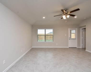 1427 Central Heights Drive - Photo Thumbnail 14