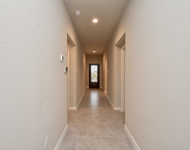 1427 Central Heights Drive - Photo Thumbnail 4