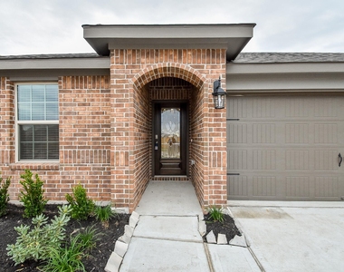 1427 Central Heights Drive - Photo Thumbnail 2