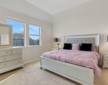 4510 Red Yucca Drive - Photo Thumbnail 10