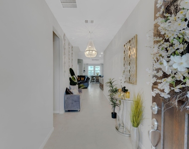 4510 Red Yucca Drive - Photo Thumbnail 4