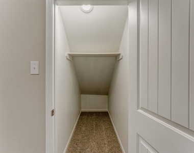 4510 Red Yucca Drive - Photo Thumbnail 17