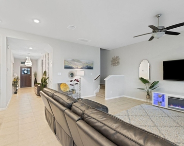 4510 Red Yucca Drive - Photo Thumbnail 5