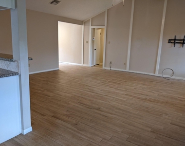 2519 Buffalo Trail - Photo Thumbnail 3