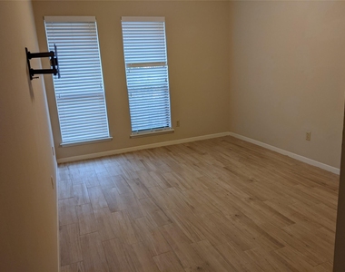 2519 Buffalo Trail - Photo Thumbnail 17