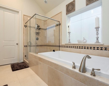2010 Beall Street - Photo Thumbnail 7