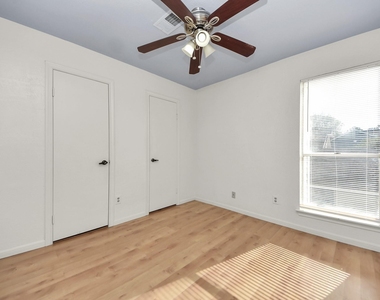15614 Barbarossa Drive - Photo Thumbnail 18