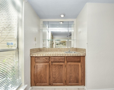 15614 Barbarossa Drive - Photo Thumbnail 4