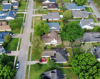 15614 Barbarossa Drive - Photo Thumbnail 37