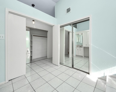 15614 Barbarossa Drive - Photo Thumbnail 27