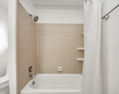 15614 Barbarossa Drive - Photo Thumbnail 21