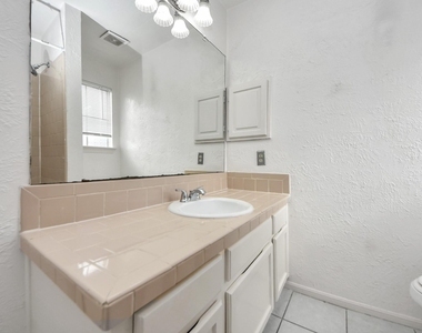 15614 Barbarossa Drive - Photo Thumbnail 20
