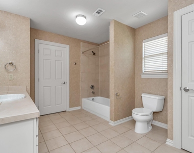 14207 Jade Cove Drive - Photo Thumbnail 21
