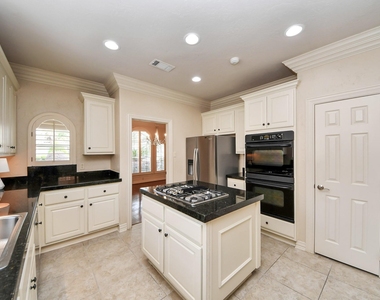 14207 Jade Cove Drive - Photo Thumbnail 8