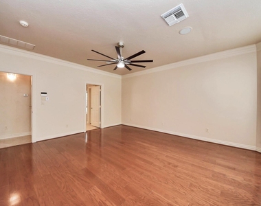 14207 Jade Cove Drive - Photo Thumbnail 11
