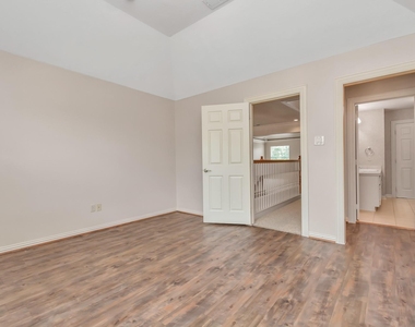 14207 Jade Cove Drive - Photo Thumbnail 19