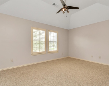 14207 Jade Cove Drive - Photo Thumbnail 17