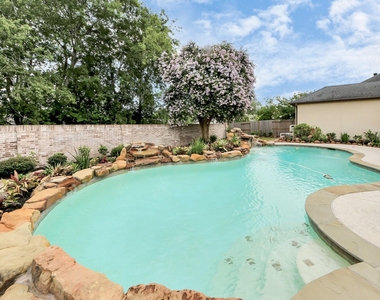 14207 Jade Cove Drive - Photo Thumbnail 29