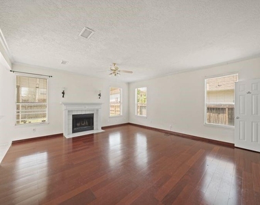 4123 Custer Creek Drive - Photo Thumbnail 6