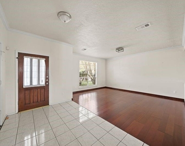 4123 Custer Creek Drive - Photo Thumbnail 3